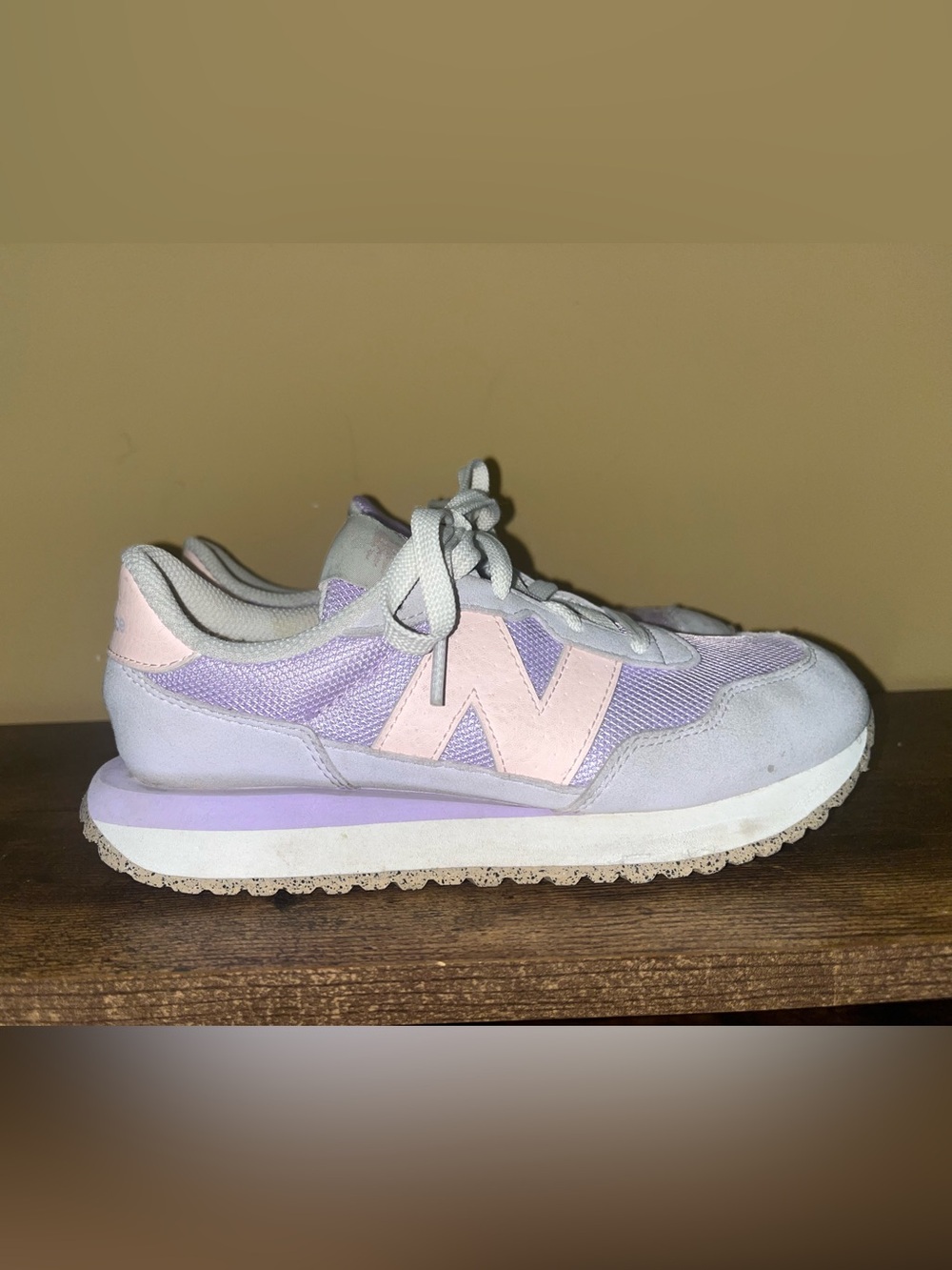 New Balance 237 Lace Up Sneakers Lilac Glo Girls Size 3.5